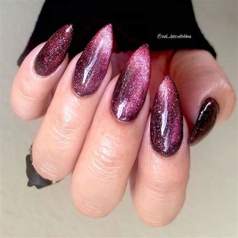 30 Cat Eye Nails Designs For an Ultra Chic Manicure
