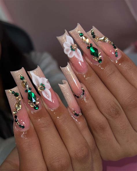 women with long finger nails 2