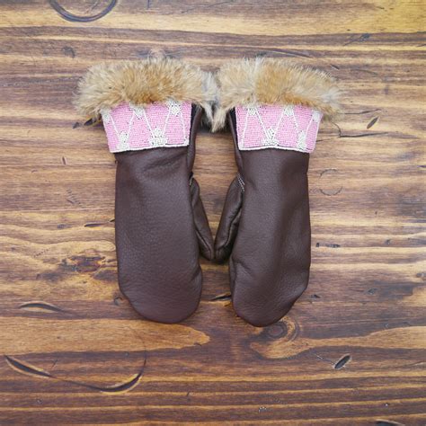 Hooded Merganser Featherweight Short-Cuff Mitten