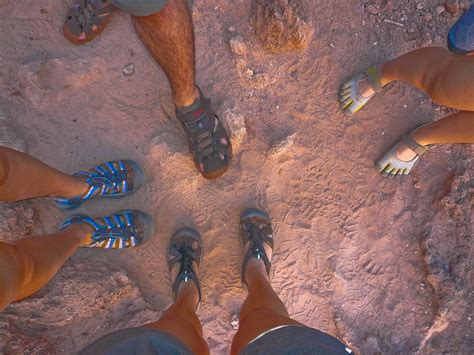 The Tale of Two Tings: grand canyon hike :: mooney falls.