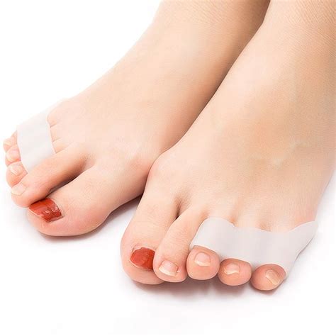 Pinky Toe Separators & Protectors - Tailors Bunion Pads, GEL Toe Straightener Sleeve for ...