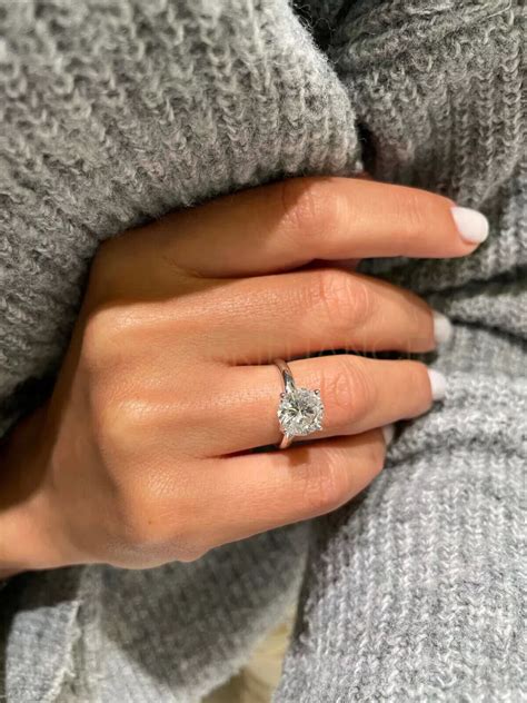 solitaire engagement rings