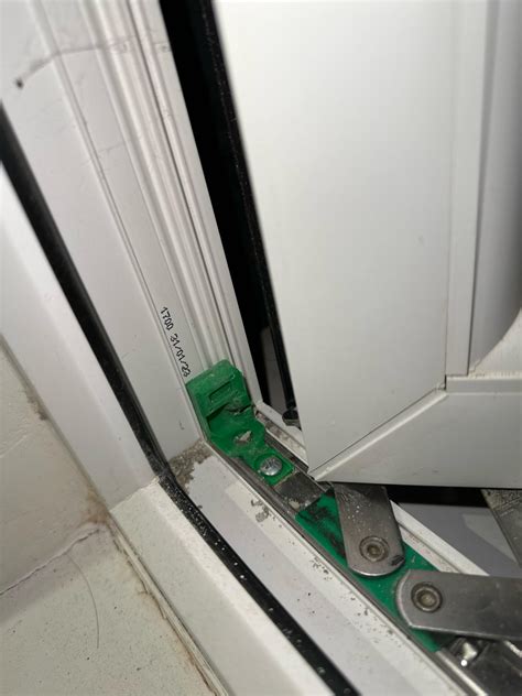 Window not closing properly : r/DIYUK