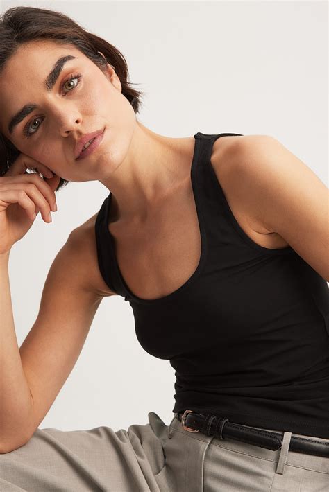 Scoop Neck Tank Top White | NA-KD