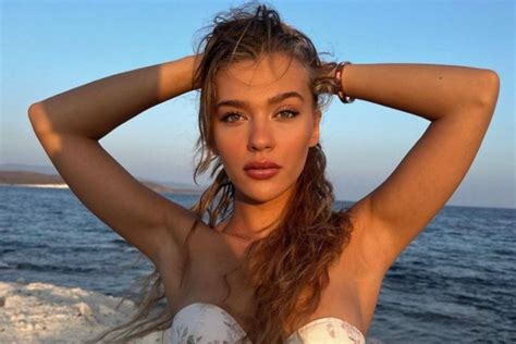 Güzel oyuncu Melisa Döngel, yeni aşkını ilk kez duyurdu: Mutluluğumun 