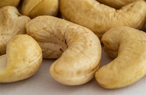 Cashew Shell Compound Appears to Mend Damaged Nerves - Neuroscience News