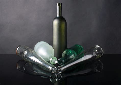 무료 이미지 : 빛, 화이트, 어두운, 녹색, 색깔, 사진관, 검은, 조명, 정물, 자료, 와인 병, 유리 병, 보석류, 배경 ...