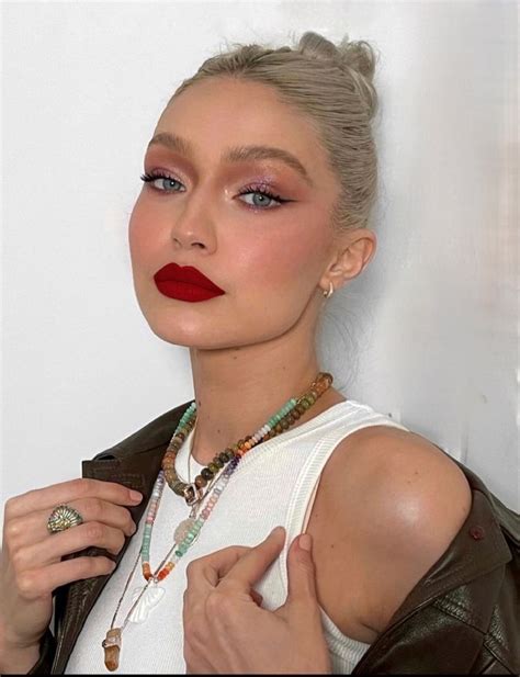 gigi hadid icon | Gigi hadid, Matte skin, Classic makeup