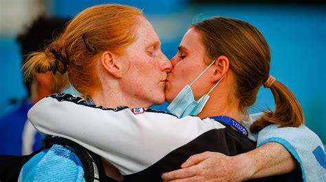 Alison van Uytvanck and Greet Minnen - Making history at Wimbledon - Eurosport