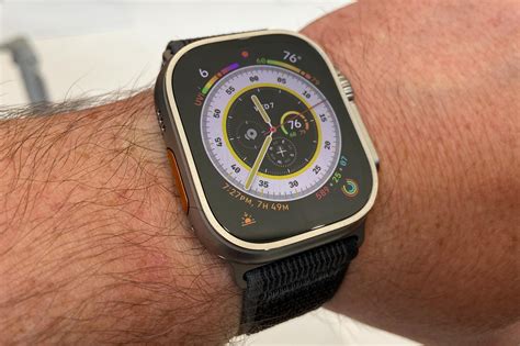 apple  ultra hands  built   great outdoors engadget