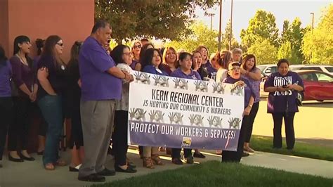 Kern Regional Center managers threaten closure, workers hold rally | KBAK