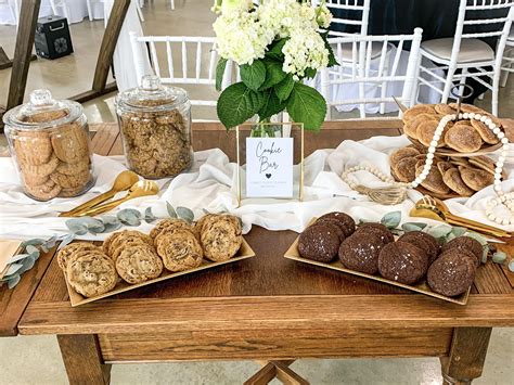 Cookie bar sign for wedding | Beachweddingtips.com