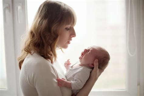 Bebe Chorando Sem Parar - Como acalmar um bebê que chora sem parar - Melhor Com Saúde