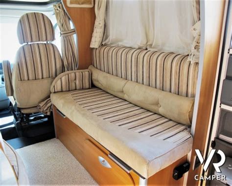 Laika Ecovip 9.1 G - camper mansardato con garage