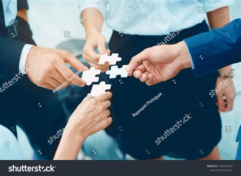 puzzle pieces   images stock  vectors