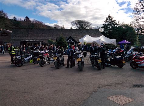 Y'all mad! Sunday riders at Rivington Barn, Lancashire. 2°c / 35°f! : r