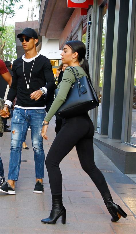 Georgina Rodríguez Before Ronaldo - Cristiano Ronaldo i Georgina