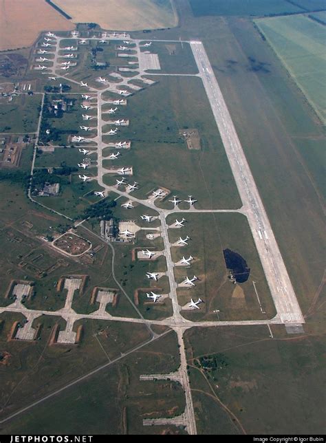 File:Airport, Airport Overview JP7207882.jpg - Wikimedia Commons