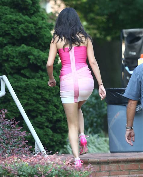 Selena Gomez - On the set of Neighbors 2' in Atlanta, September 2015
