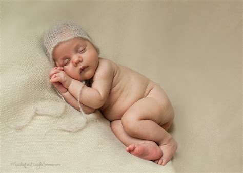 reuben  weeks  cincinnati newborn pictures