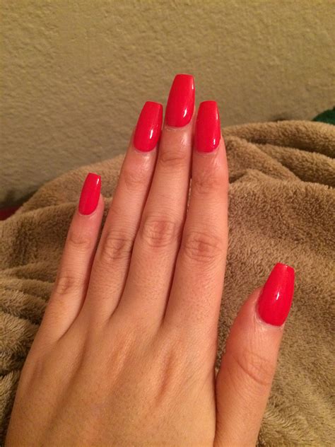Medium Coffin Acrylic Nails Red / Acrylic nails are especially for