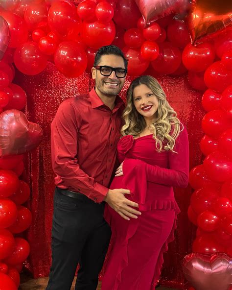 Stephanie Branton (@missstephaniebranton) • Instagram photos and videos