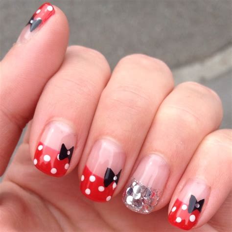 Minnie mouse nails | Minnie mouse nails, Disney nails, Nail art disney