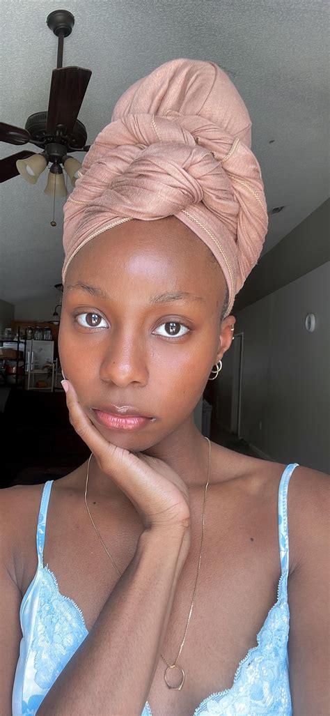 23f , What do you think? I don’t really take pics.. : r/firstimpression