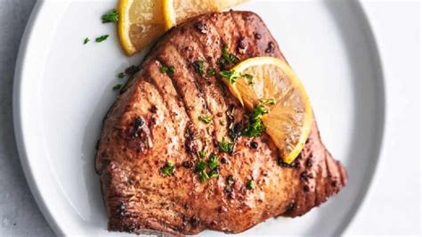 Garlic Herb Tuna Steak Marinade - YouTube