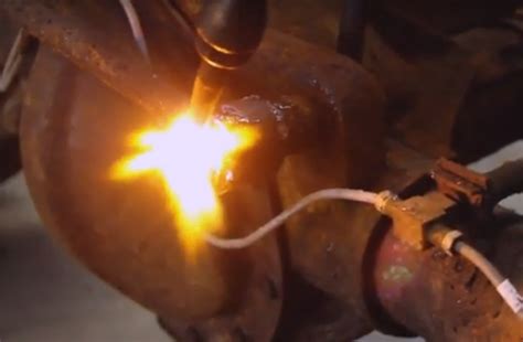 how to clean rusted bolts
