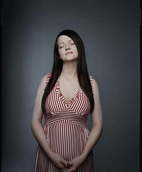 Meg White (The White Stripes) : r/Celebswithbigtits