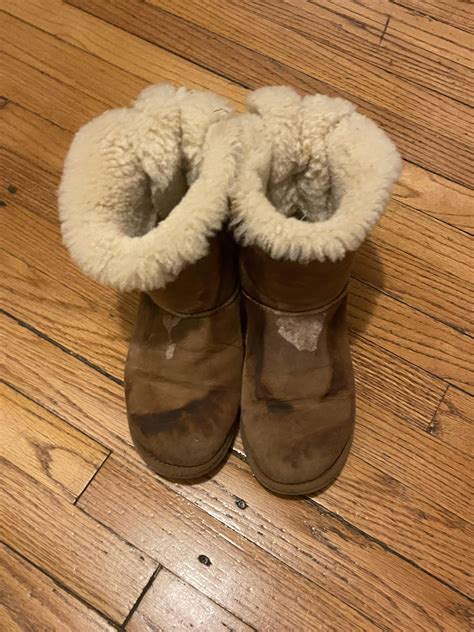 how to get water stains out of uggs 1