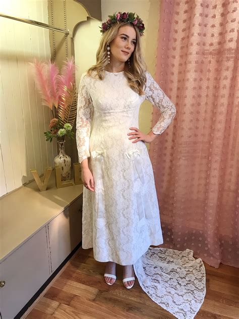 Vintage 60s Wedding Dresses