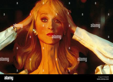 DEATH BECOMES HER (1992) MERYL STREEP DBH 008 Stock Photo - Alamy