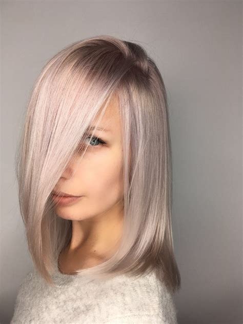 Total blond | Прически, Волосы карамельного цвета, Светлые цвета волос