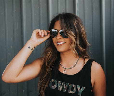 Ella Langley | Blue Otter Polarized™