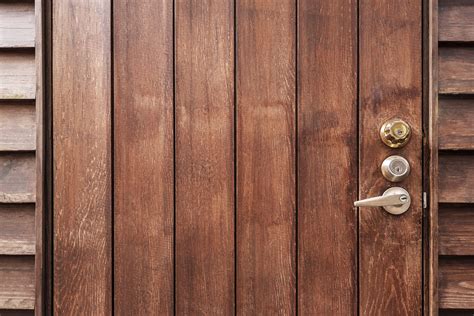 Explorando las mejores cerraduras para puertas de madera - Cerradura Plus