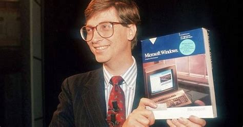 Фото дня: Билл Гейтс и первая операционка Windows
