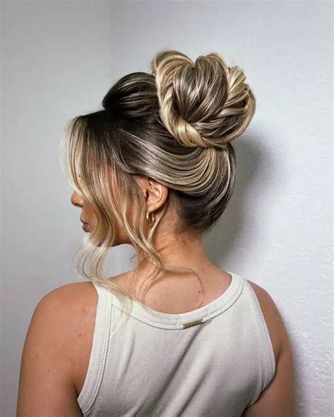 Penteados Simples Para Festa A Noite - Penteados para festa à noite: 9 inspirações elegantes e sofisticadas ...