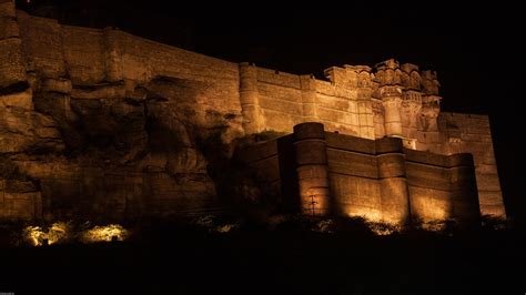 Night view of Mehrangarh Fort Jodhpur India [OC](4087x2299) | Exposure ...