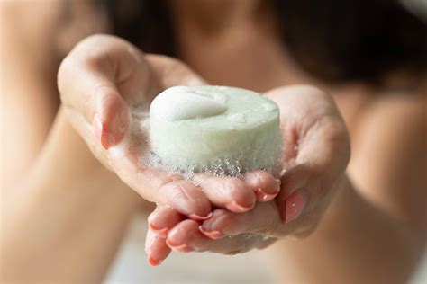The Ultimate Guide to pH-Balanced Shampoo Bars – Oliver Flynn