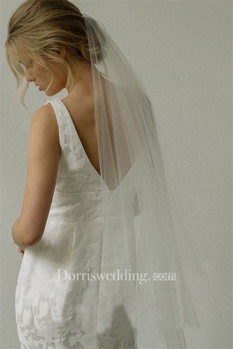 Simple Soft Tulle Fingertip Bridal Veil | Wedding veils short, Long ...