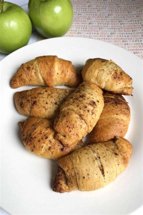 Crescent Roll Apple Pie Bites Recipe - Sweet Pea's Kitchen