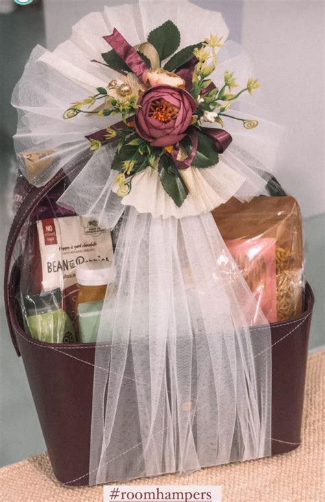 wedding gift basket   astyledweddingcom