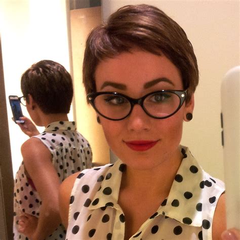 cute hairstyles  growing   pixie cut hairstyle catalog