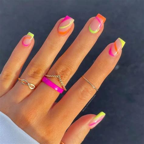 7 Bright Summer Nail Designs To Try In 2023 – Maniology