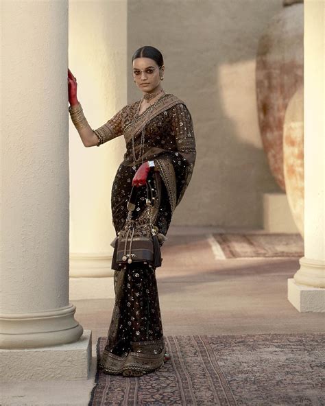 Iconic Sabyasachi Sarees Are Perfect For Summer Soirees & Cocktail ...