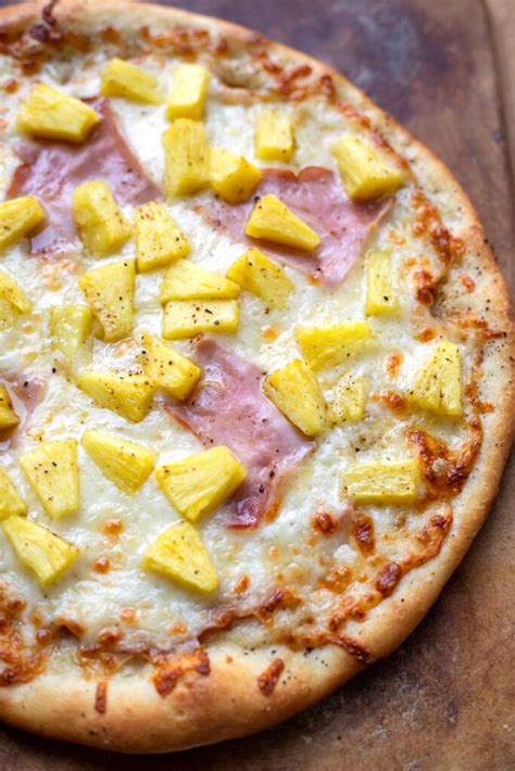 Hawaiian Pizza With Olive Oil Base | Recipe | Ham and pineapple pizza ...