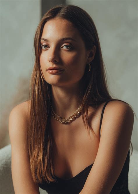 caroline folio management