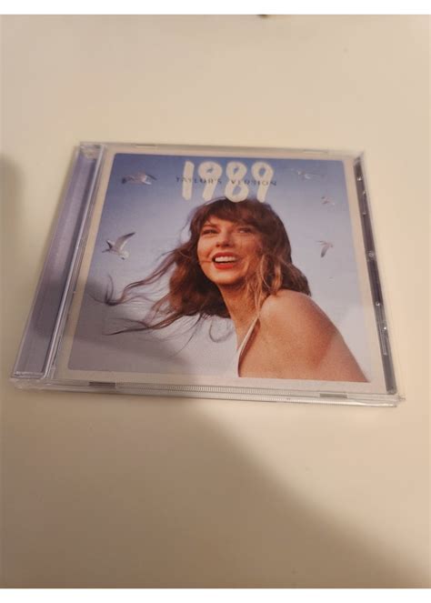 *Open* Taylor Swift - 1989 (Taylor's Version) CD Crystal Skies Blue ...